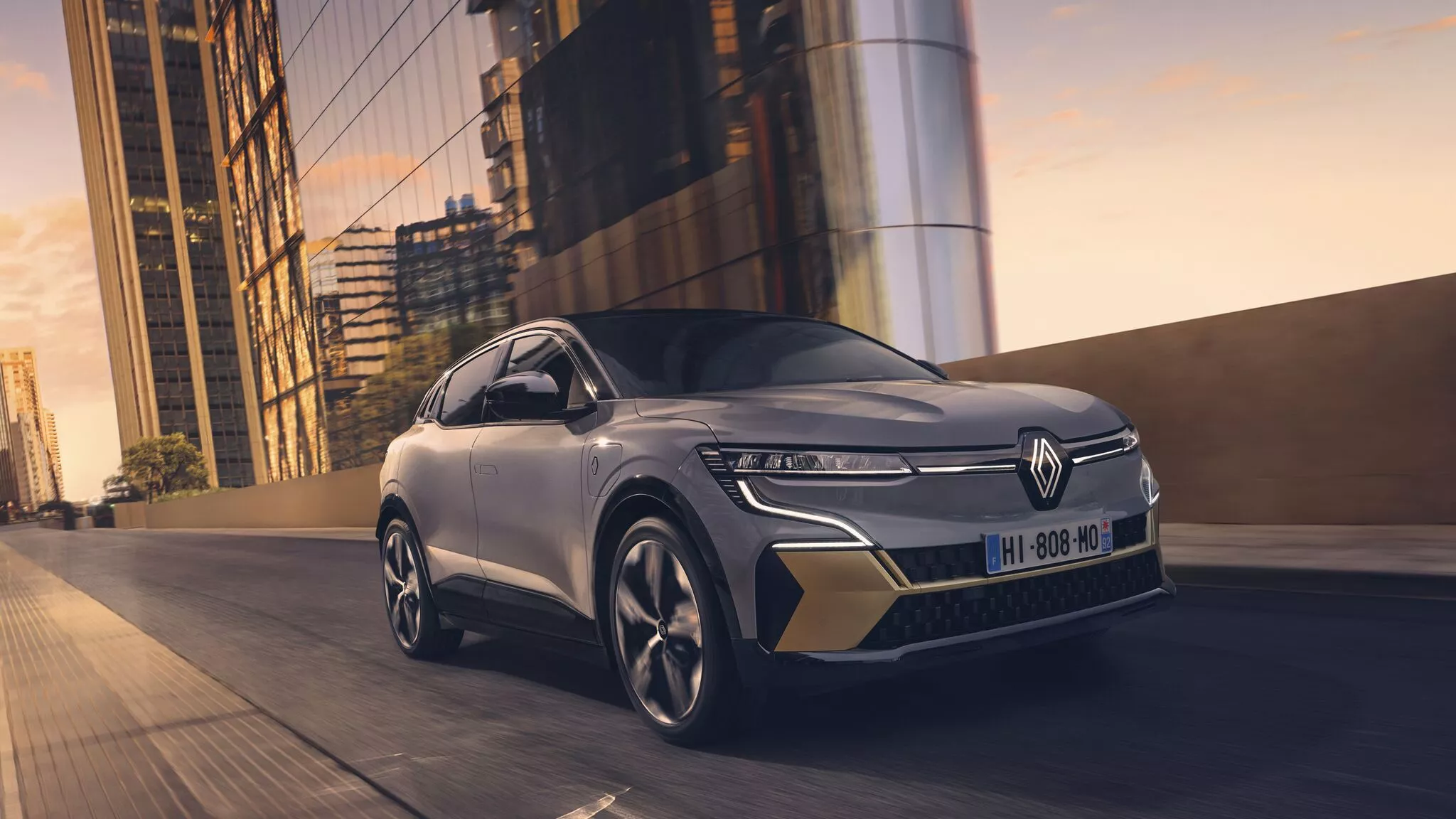 Renault Megane E-tech Özellikleri ve İncelemesi 